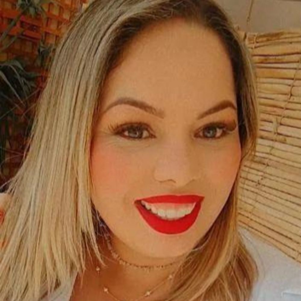 Rúbia Arantes 