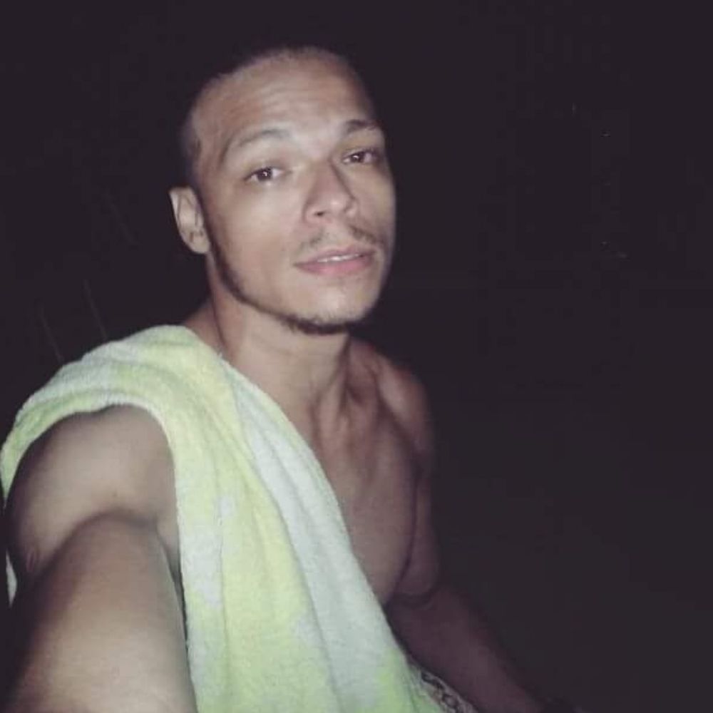 JERRI ADRIANO ᵉᶜᵛ 