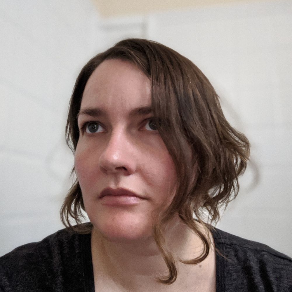 Leslie D (she/her)