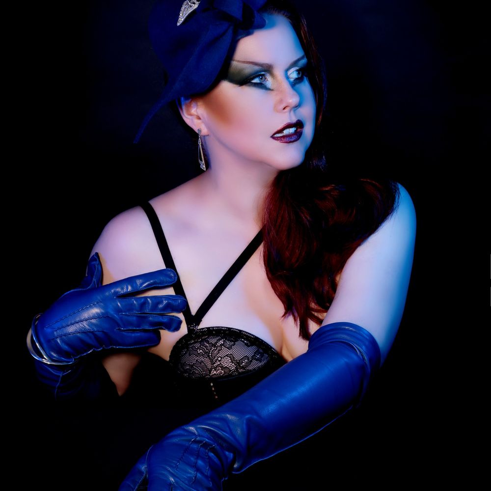 Madame Isabelle Epoque