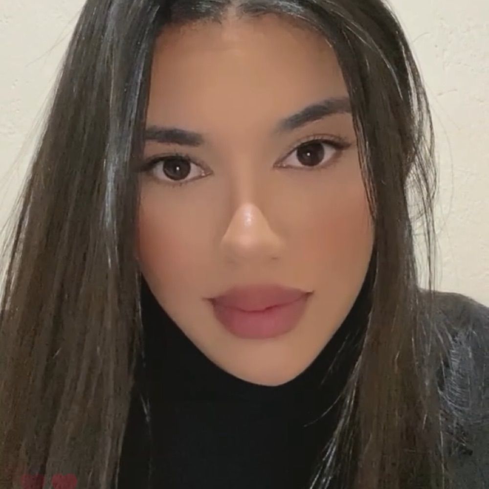 Sandi C