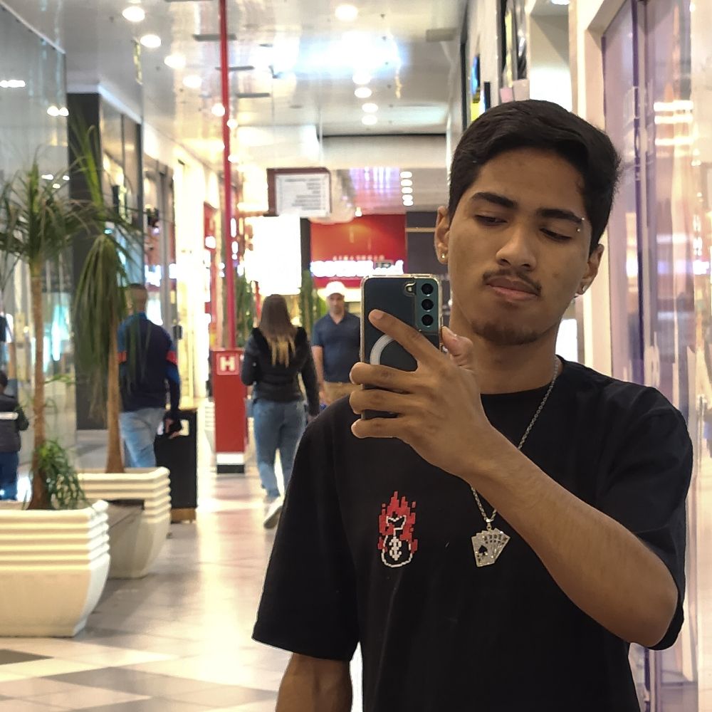 Jhonatan R.🫡👑