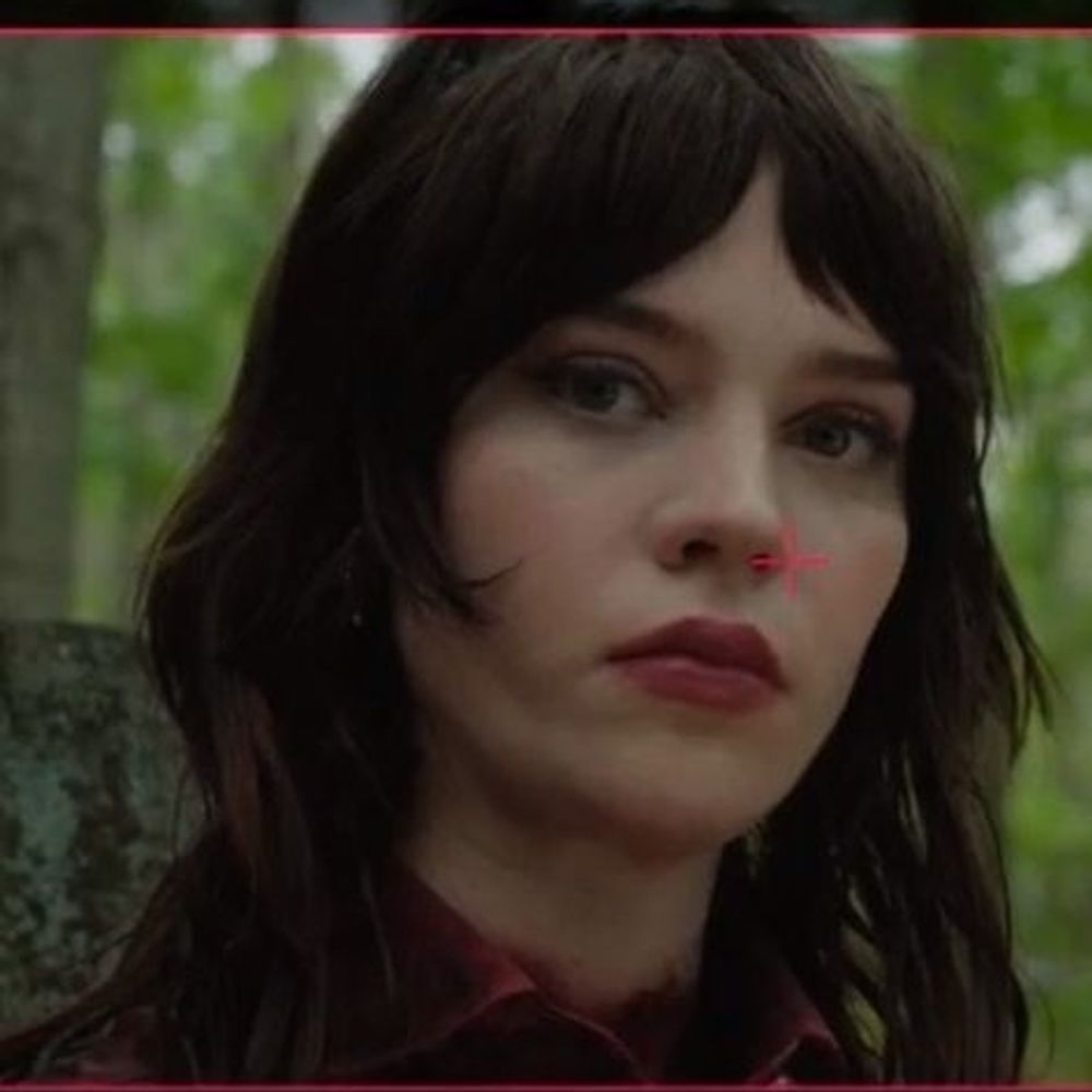 Iris, killer robot