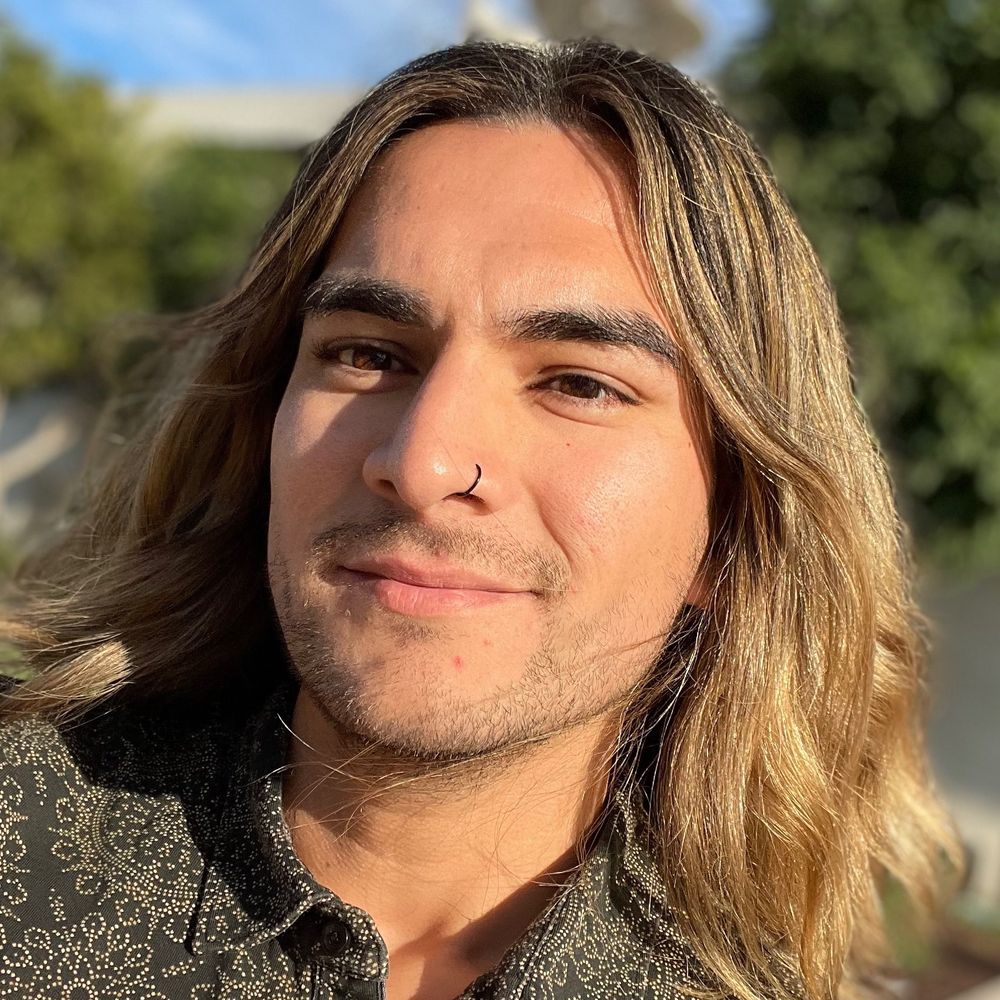 Víkko Suárez Casanova (he/him)