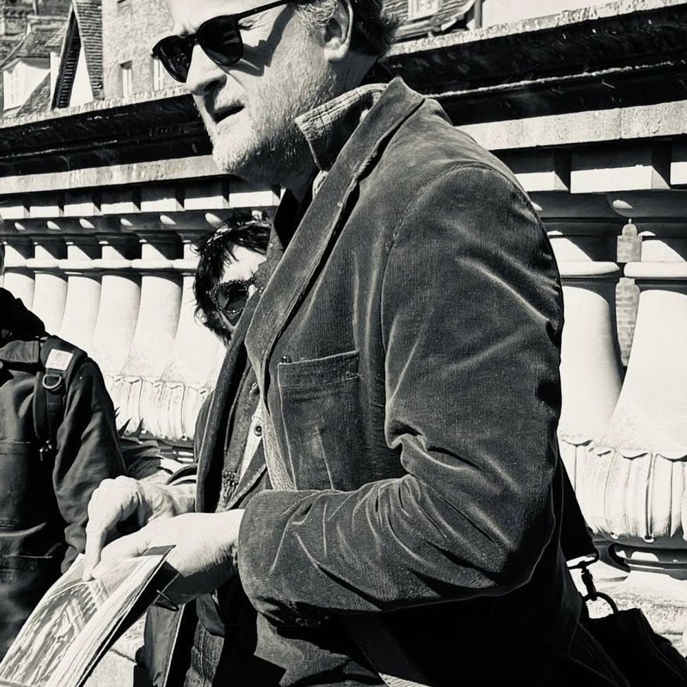 Robert Lloyd Parry