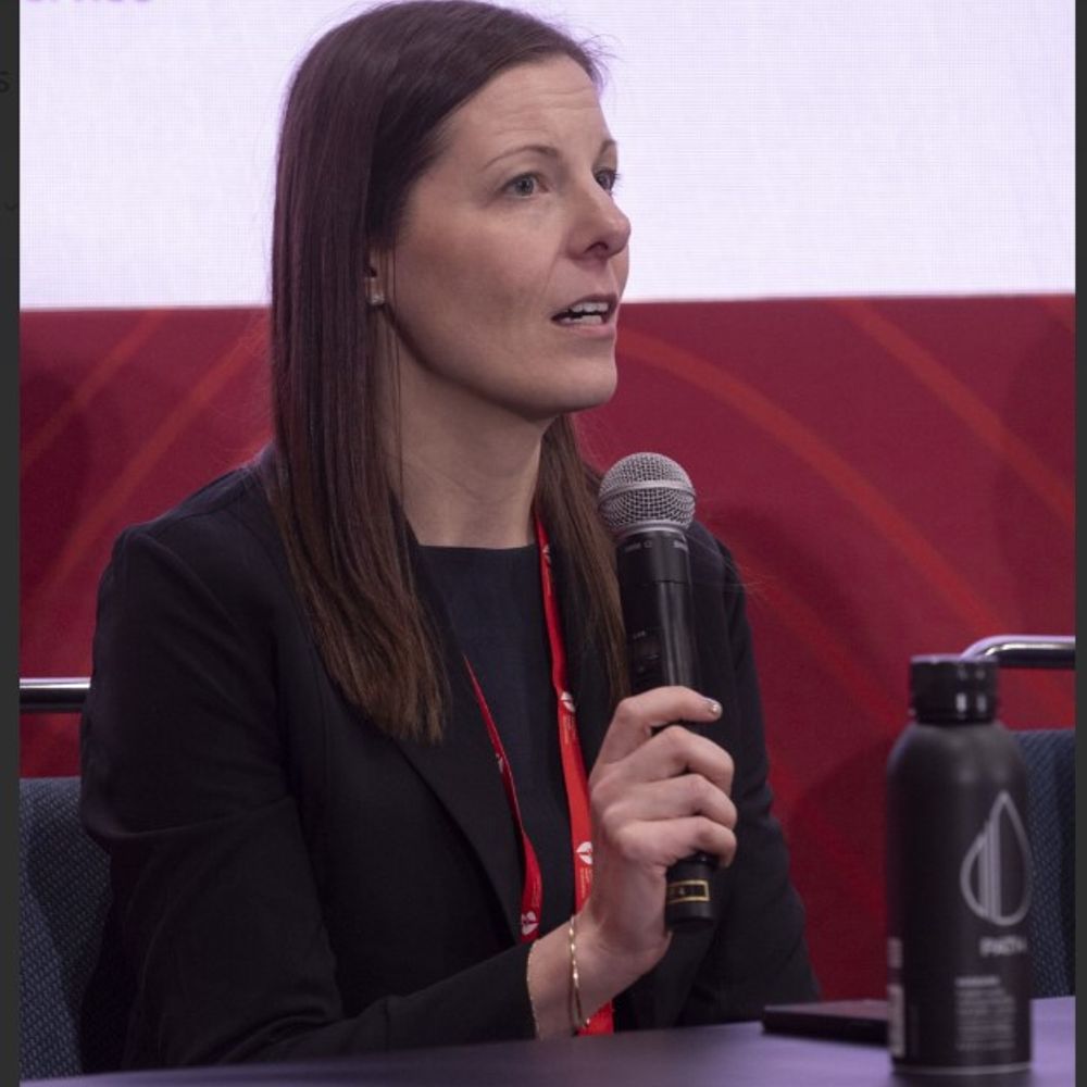 Amy Guzik MD