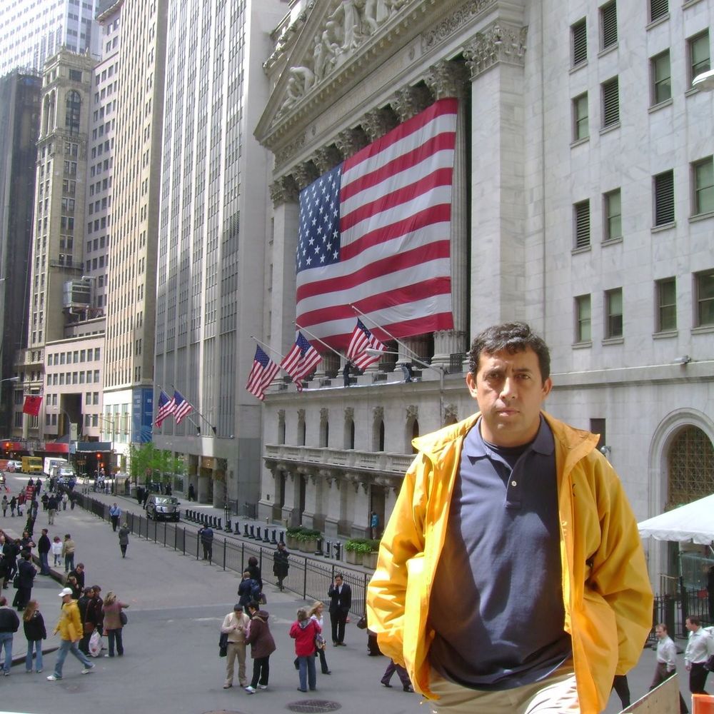 Carlos Alzamora periodista 