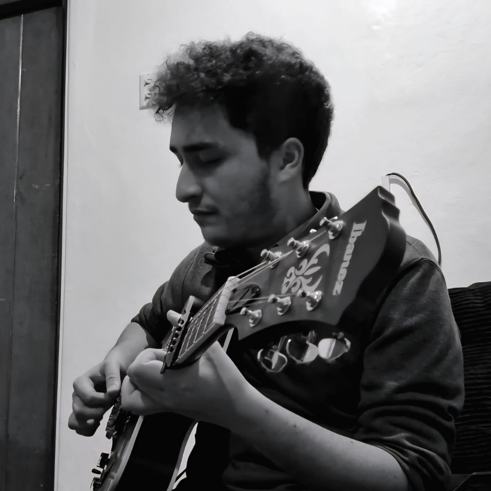 Luis León