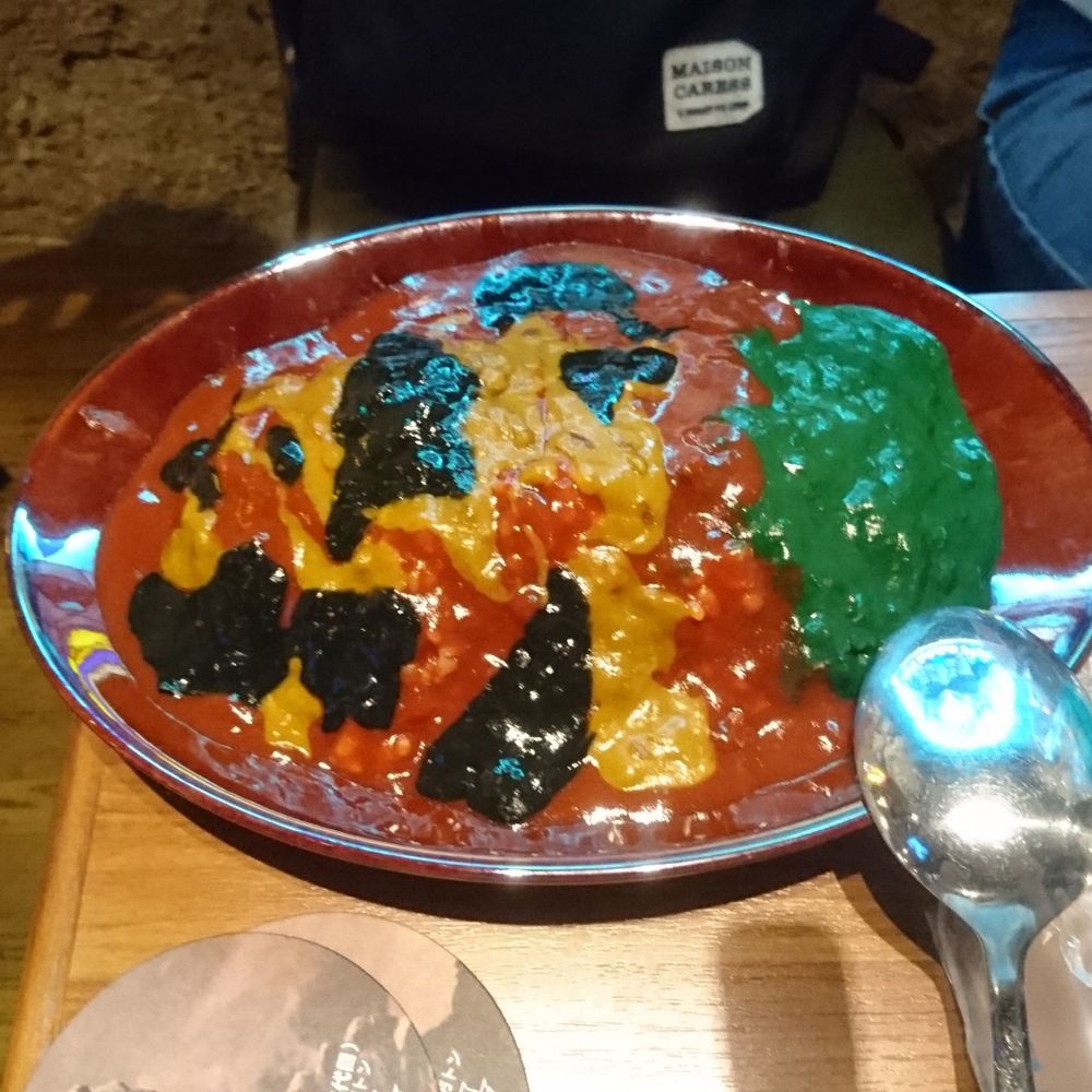 遠野よしみ