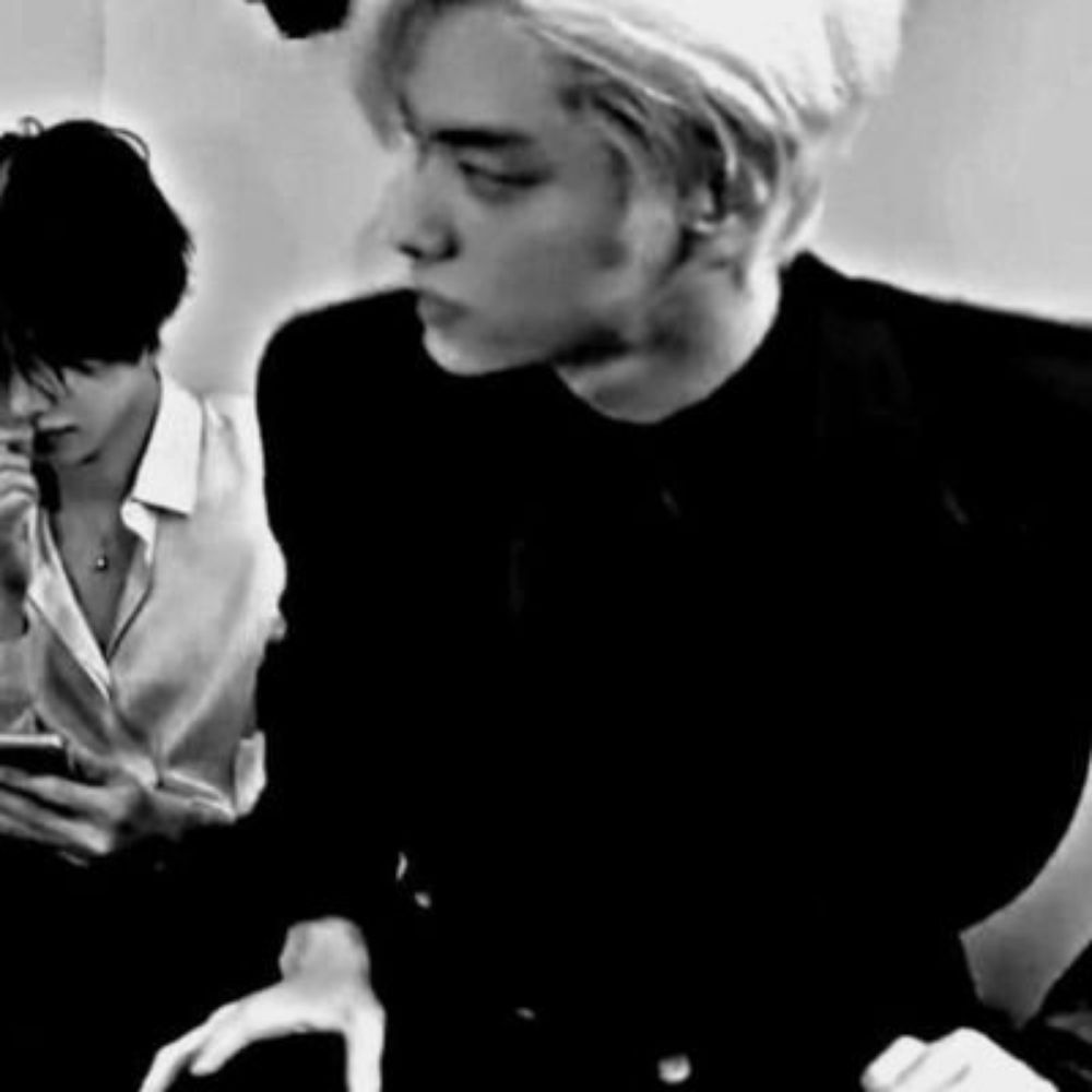 — N O I R 