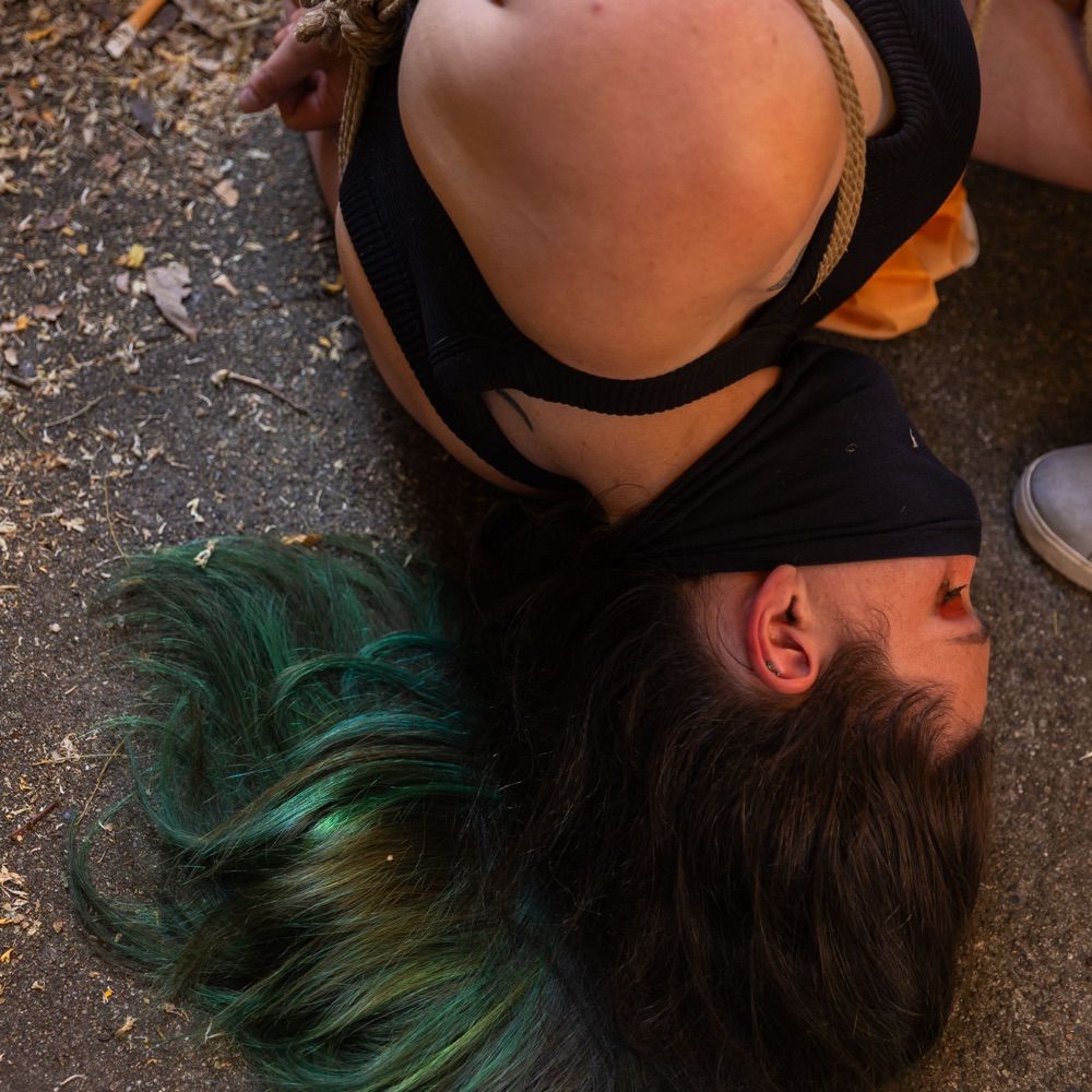 L
