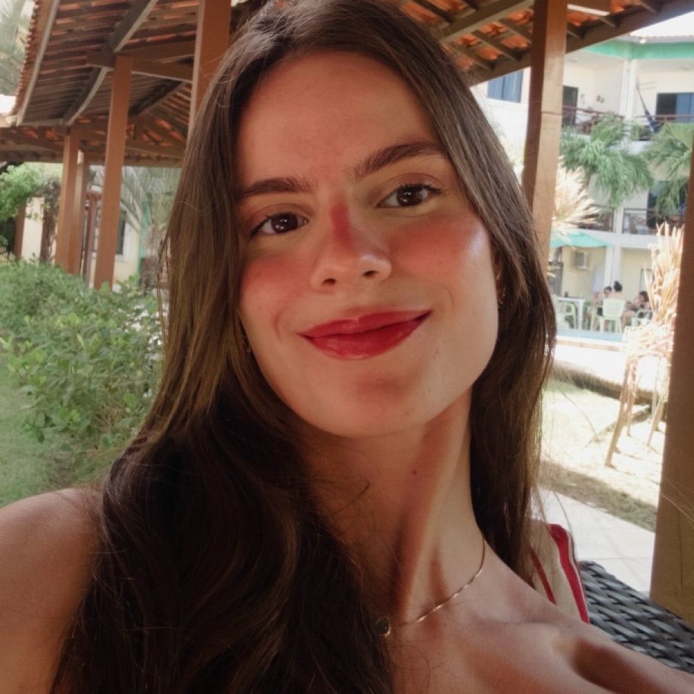 viTToria com dois T