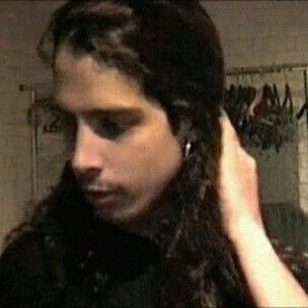 ⛧