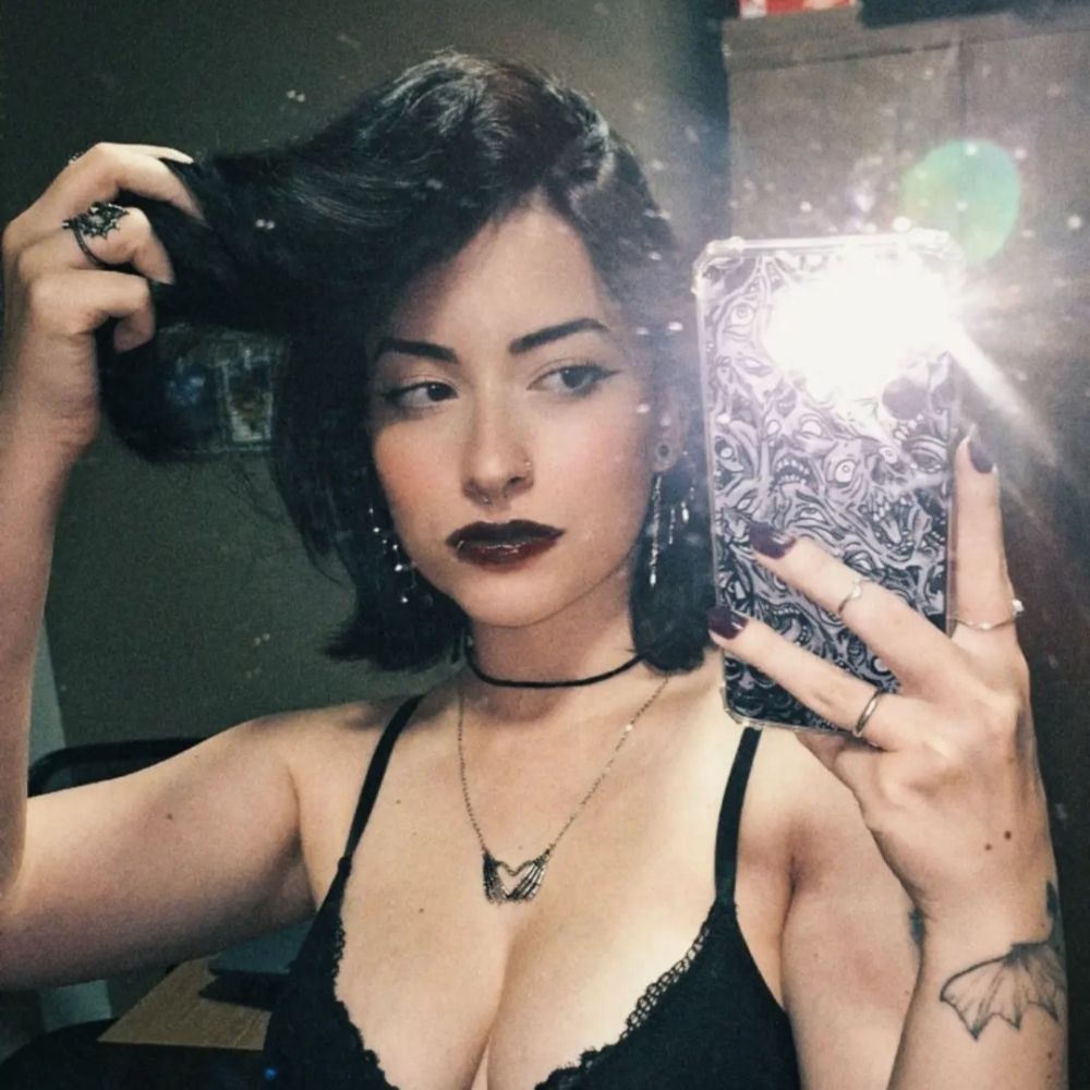 nana ☆