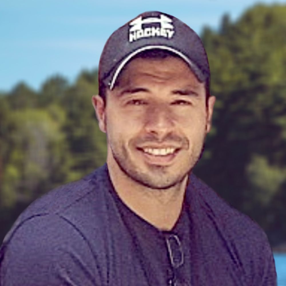 Eric De Carolis