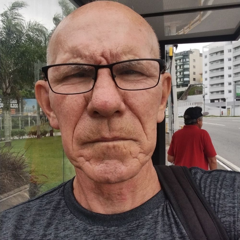 Sebastião  studener direita raiz
