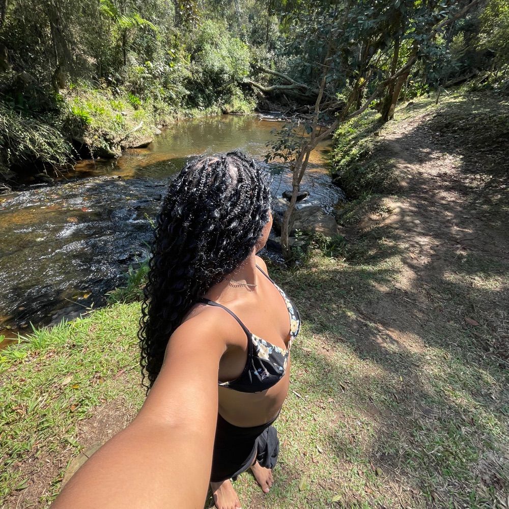 flavia fernandes