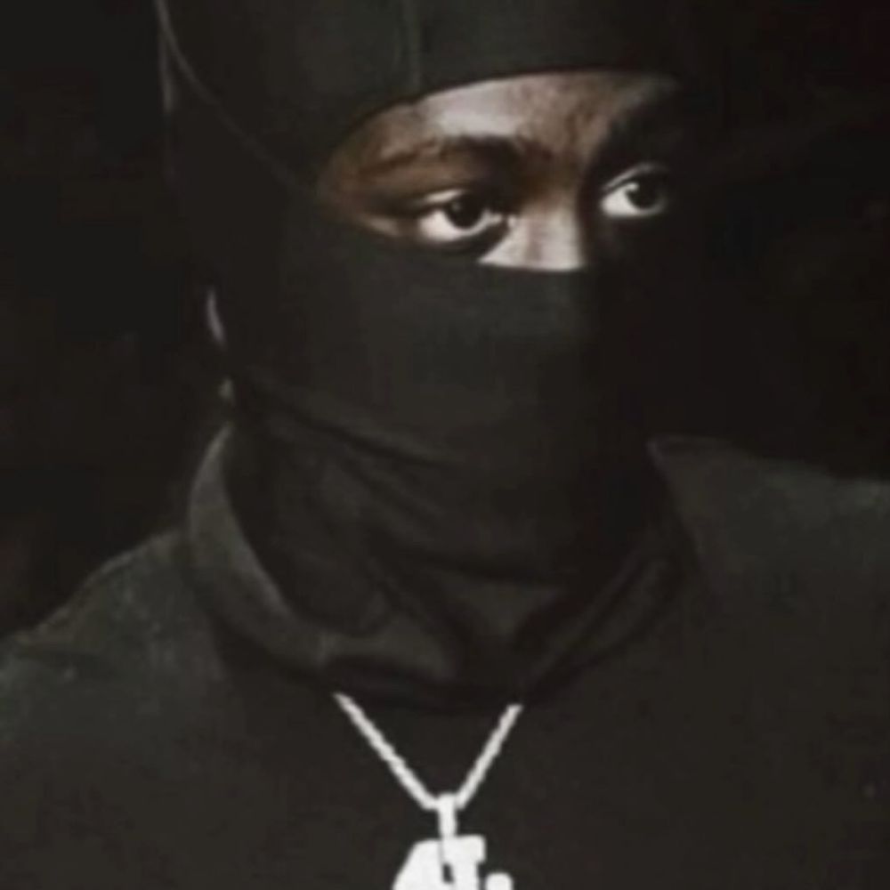 LIVINGLIKEBODYBAG4L🗡️🦶🏾🏷️