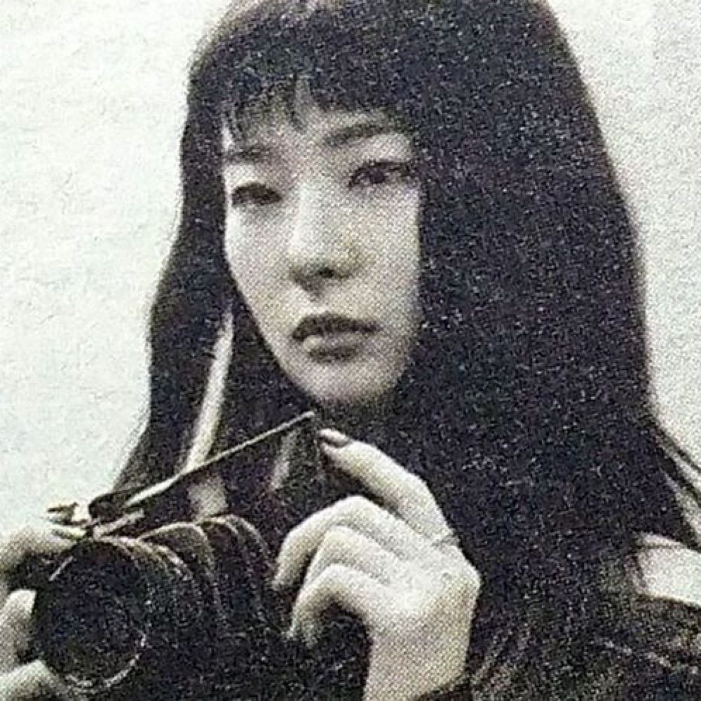 nicole ☥
