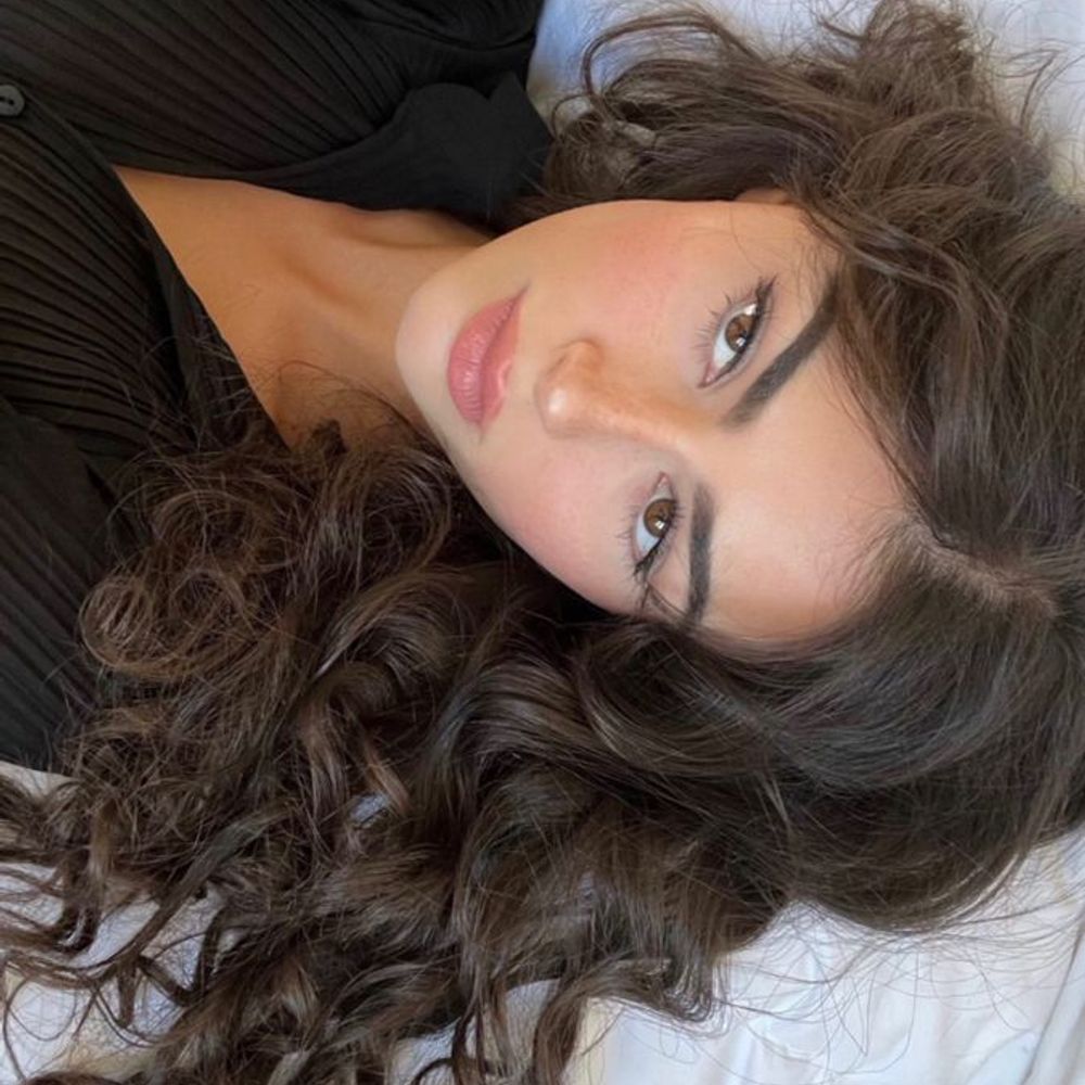 𝒢