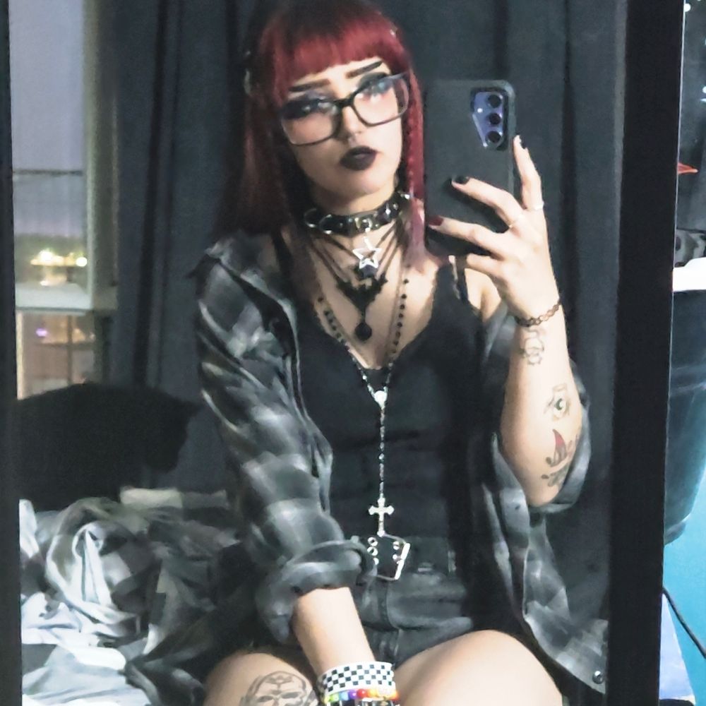 𝔰𝔥𝔢𝔯𝔦🦇