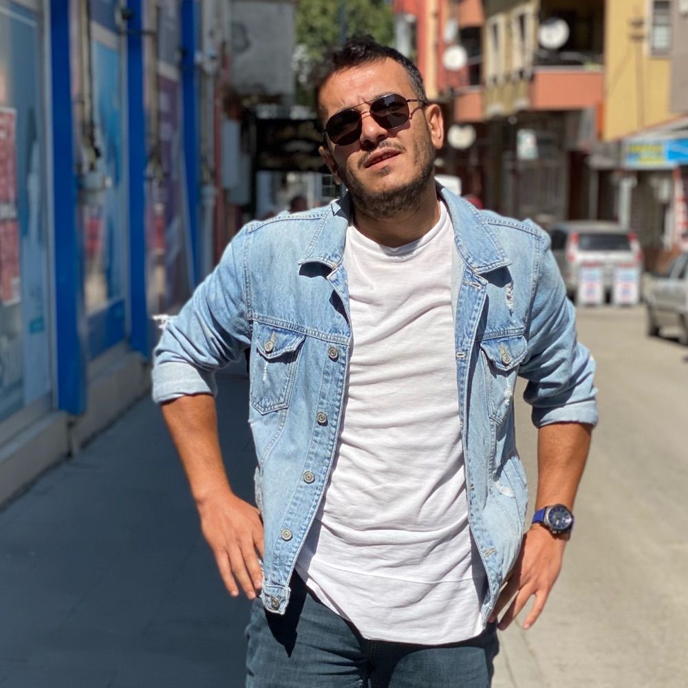 Ali Desidero