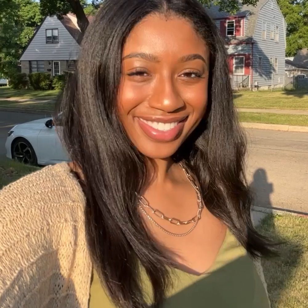 Hilary Banks 💎