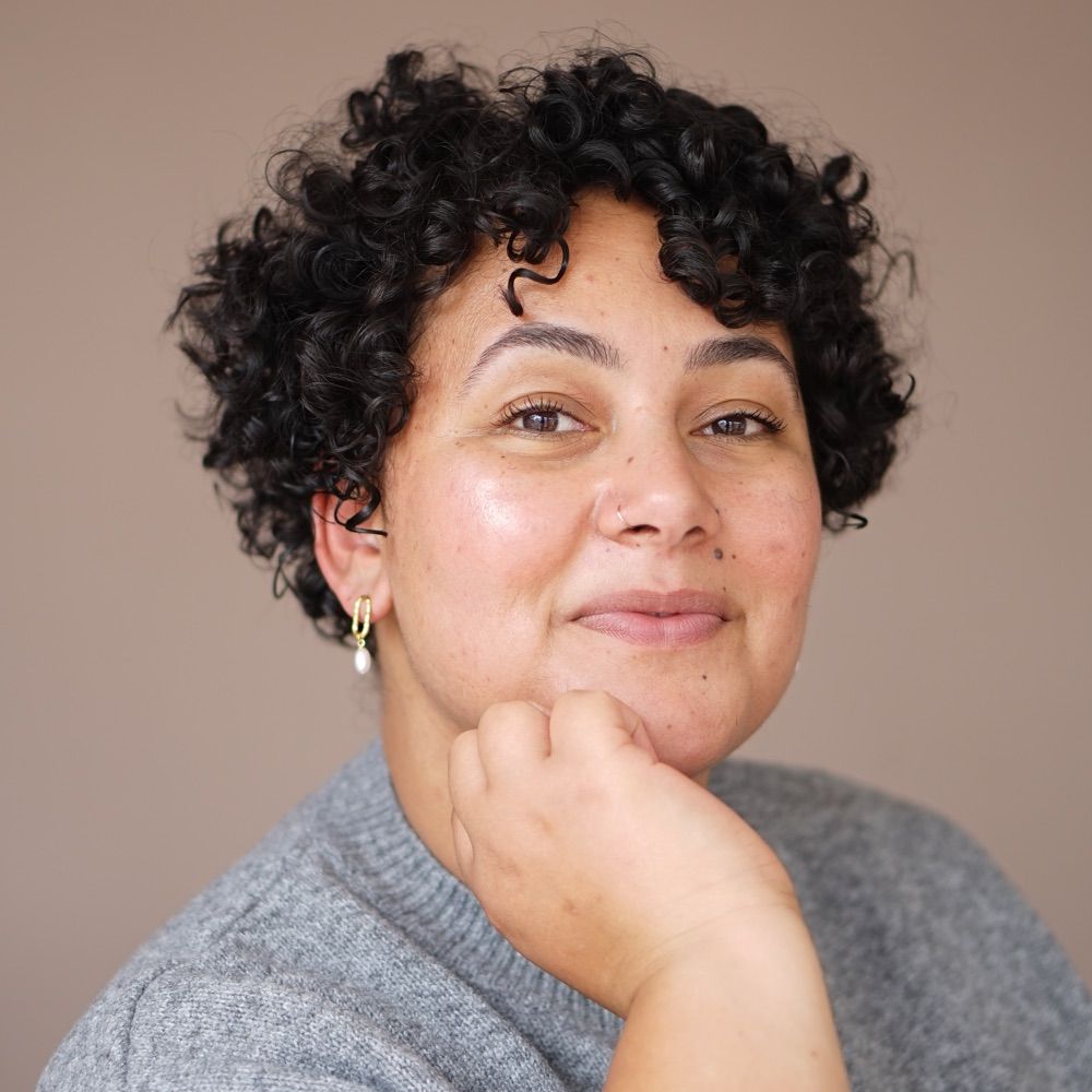 Zoe Fox | Intuitive & Energetic Healing Guide