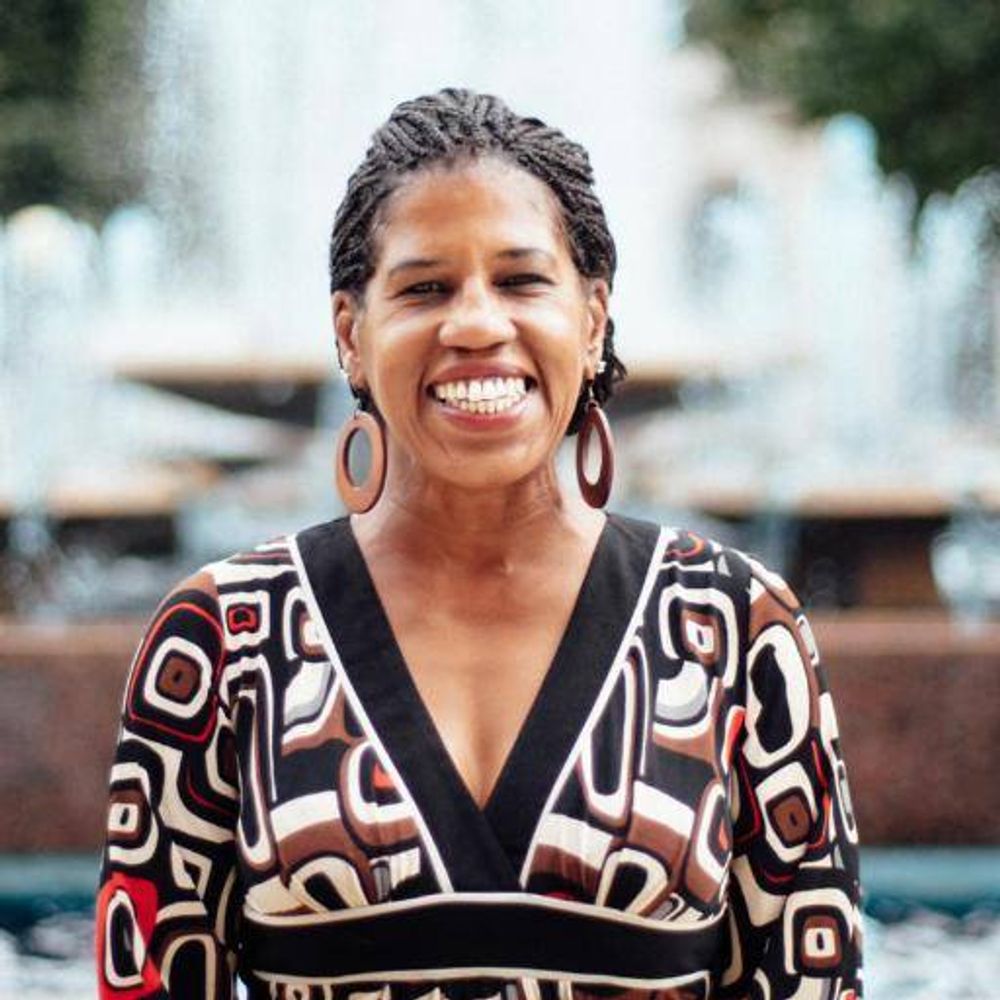 Mará Rose Williams