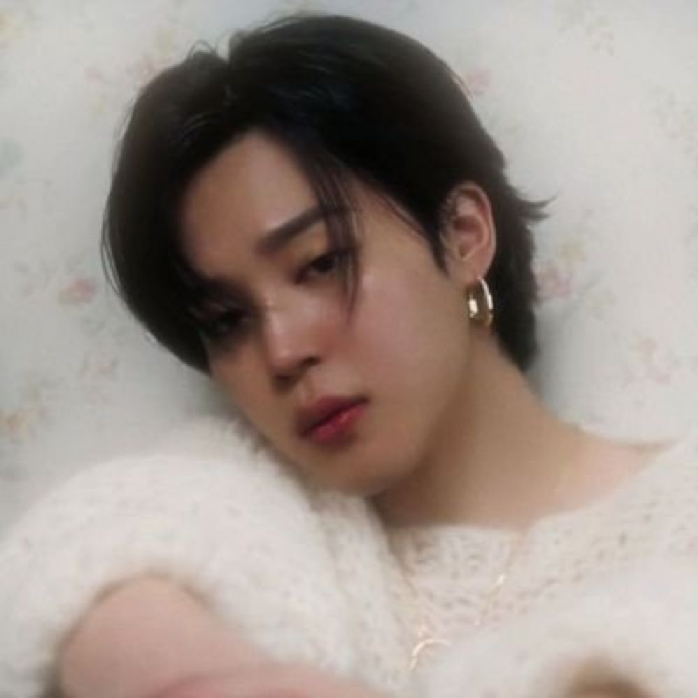 𝑙𝑢𝑎⁷ﮩ 𝑗𝑖𝑚𝑖𝑛 𝑠𝑡𝑎𝑟 ⚘