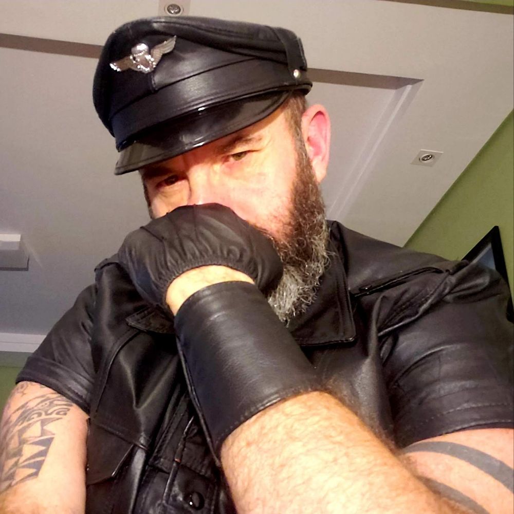  GAY DADDY DOM