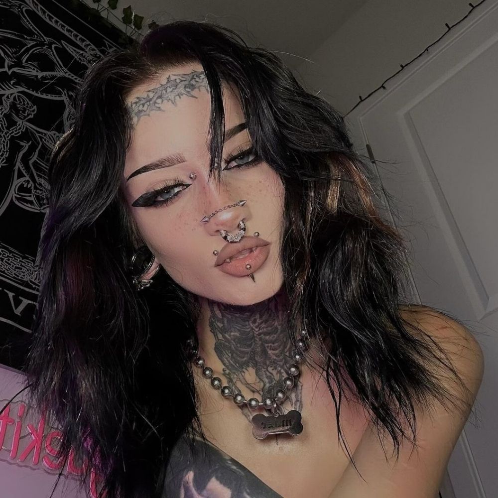 ♰ 𝖎𝖗𝖑 𝖘𝖚𝖈𝖈𝖚𝖇𝖚𝖘 ♰