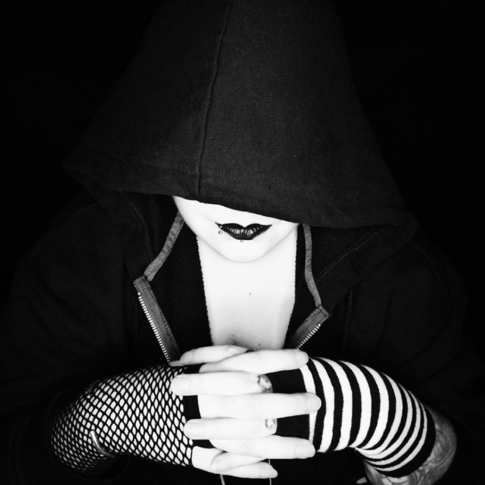 Enigmatic Erratic Entity 😈🖤