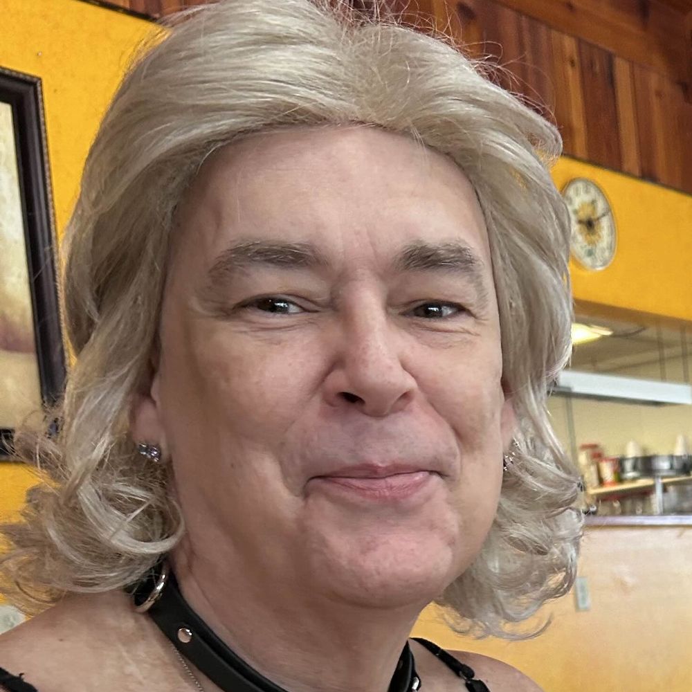 Janet Logan-Casteel 🏳️‍⚧️
