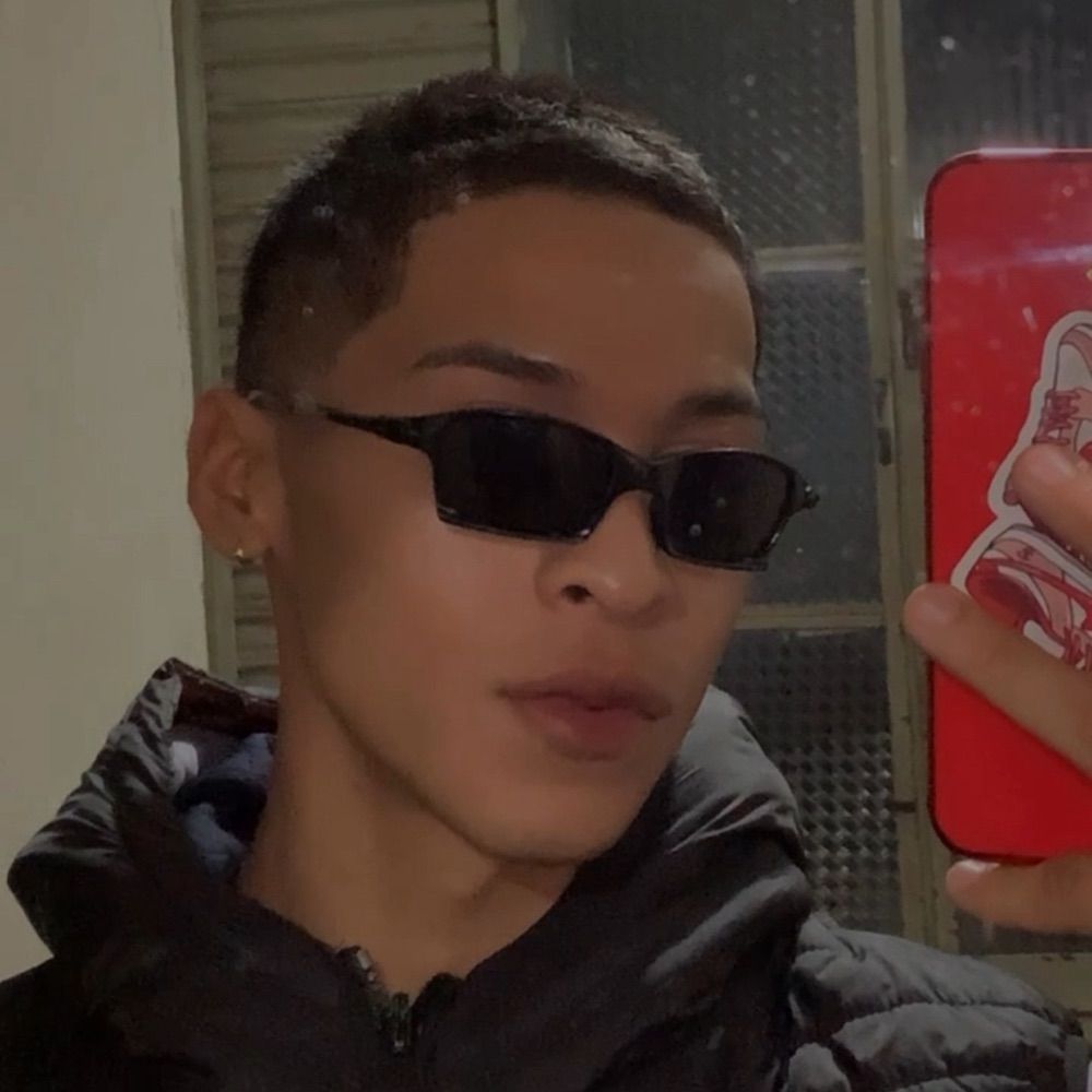 André
