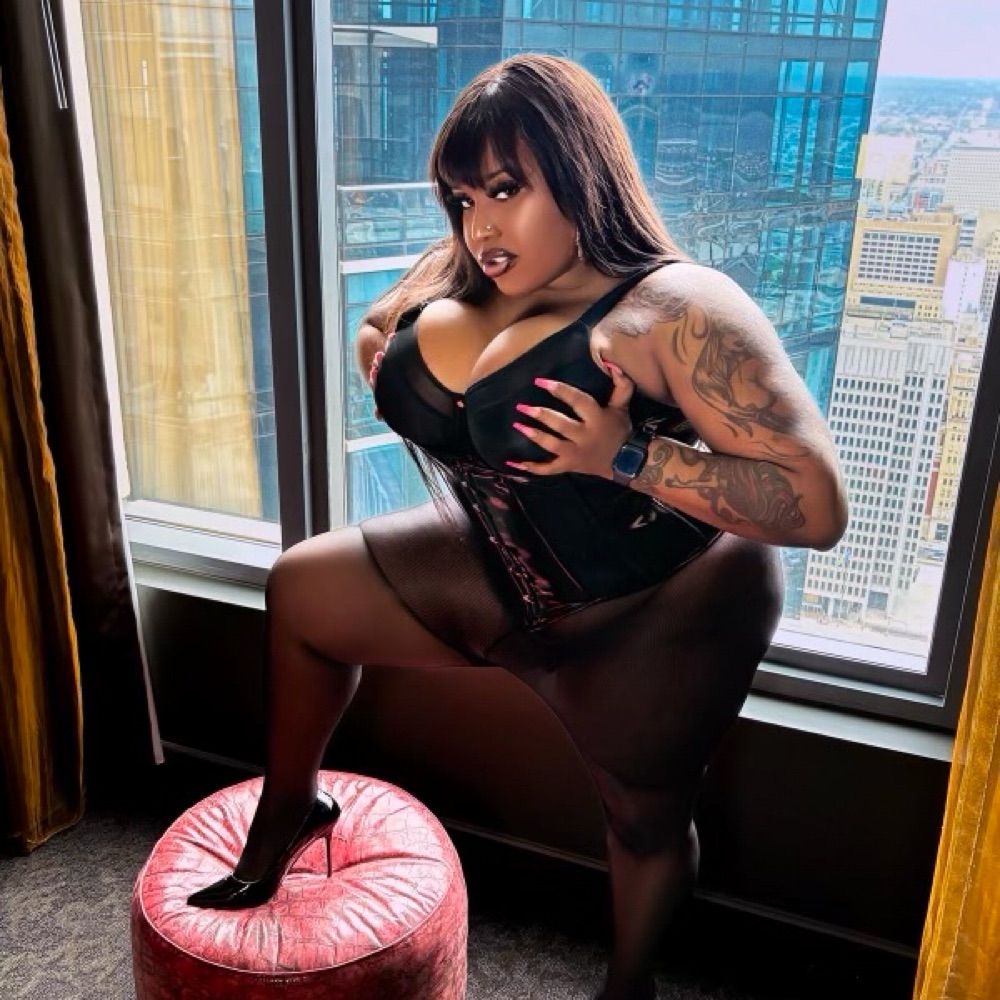 TS PATRAVONTESSE AKA MISSPATRAVON