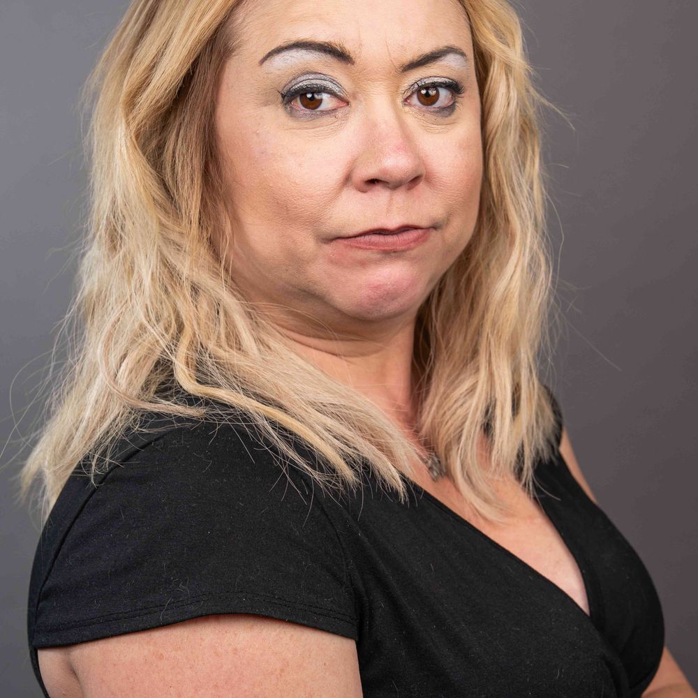 Dr Nicci MacLeod