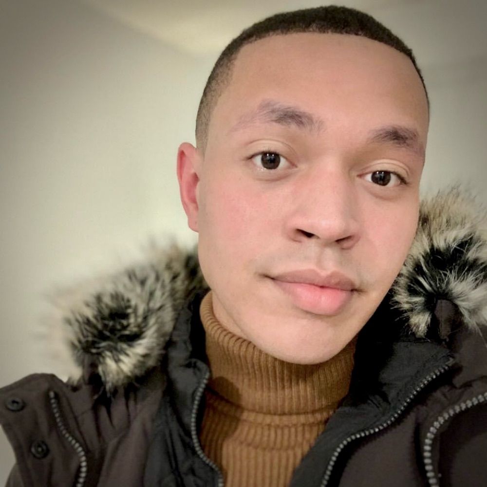 Dezmond Cole