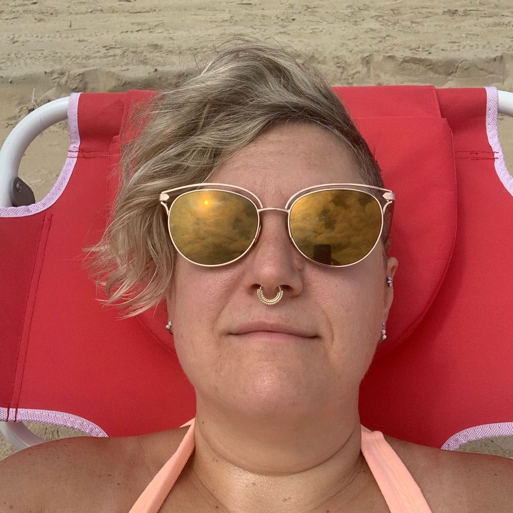 Dani (she/her)
