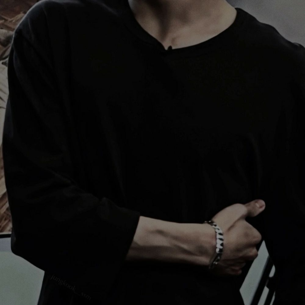 ♰