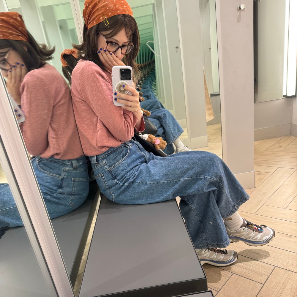 ✿ 𝐀𝐦𝐚𝐧𝐝𝐚 ✿