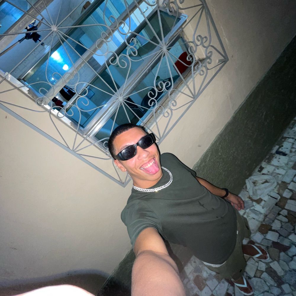 Adam Gustavo