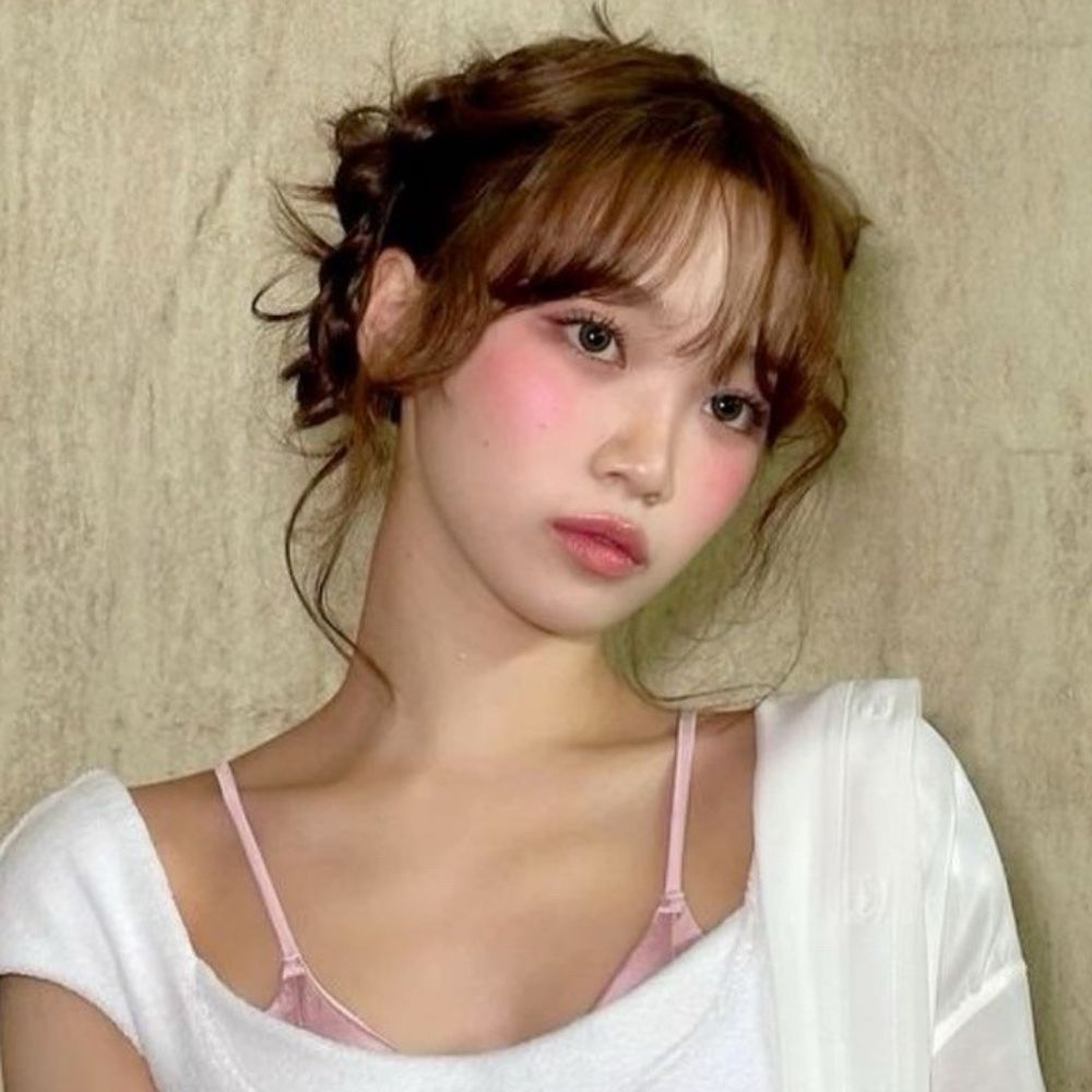 ❀