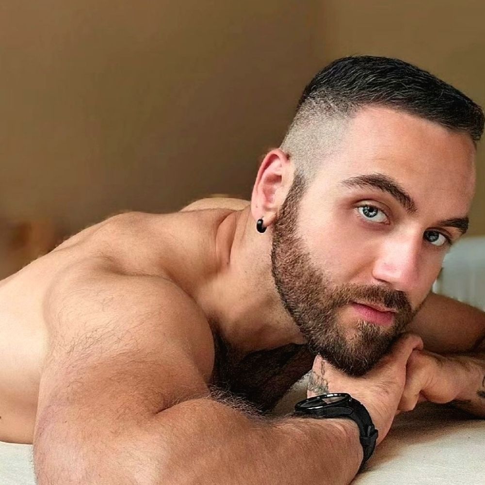 Simon DeWolf