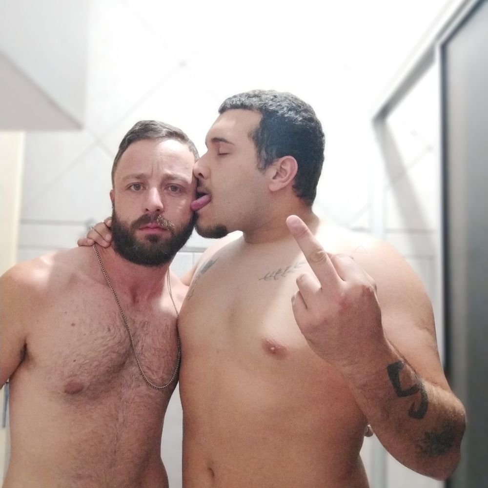 Eze&Leo