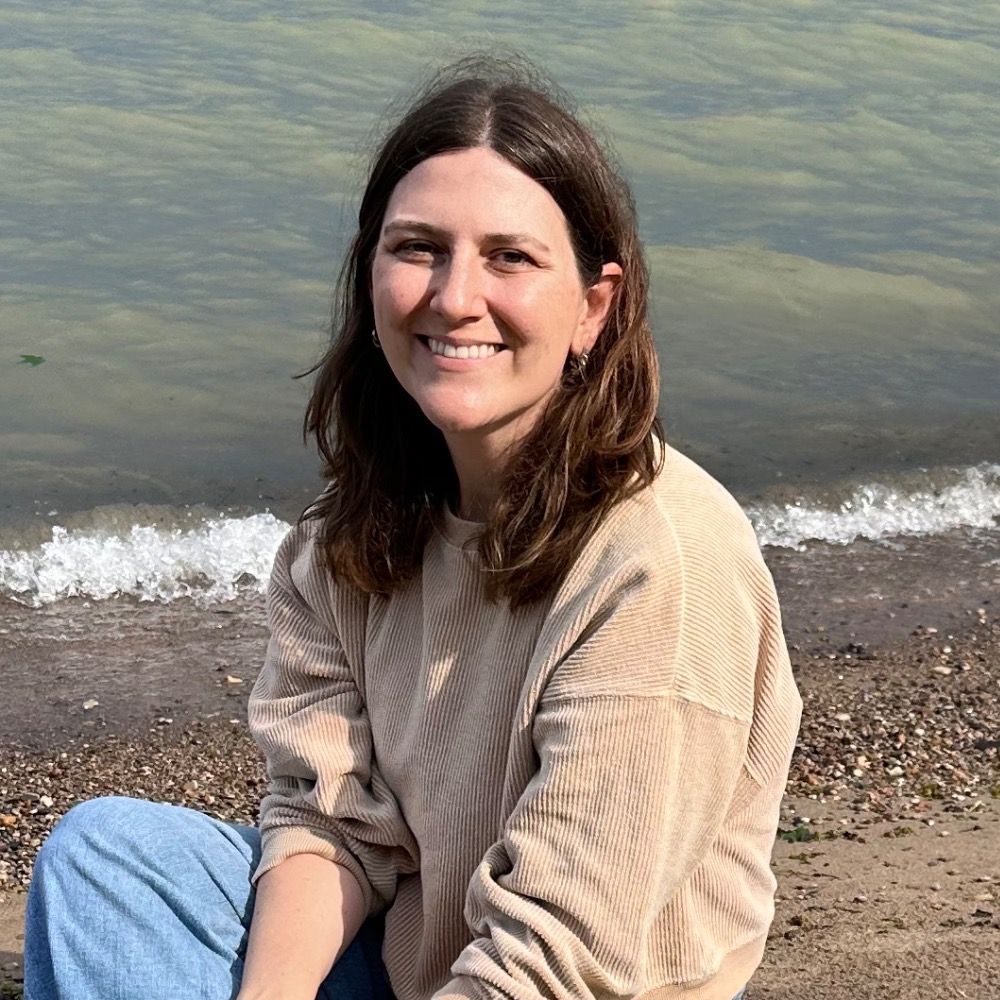 Katy Lenz