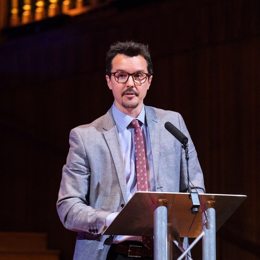 Dr Gareth Evans