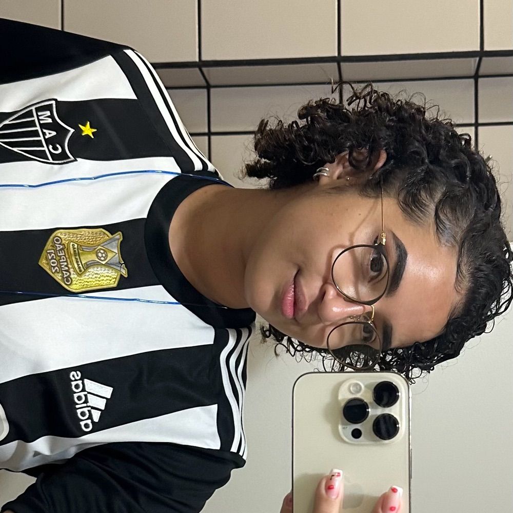 Cibelle com dois L