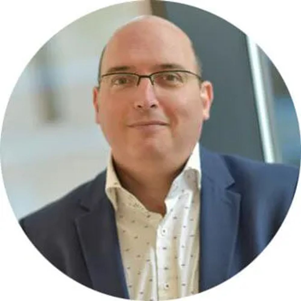 Yuval M, researcher and teacher