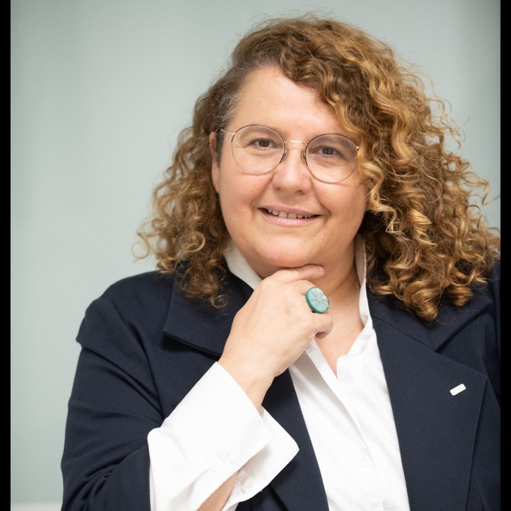 Susanne J. Pekler